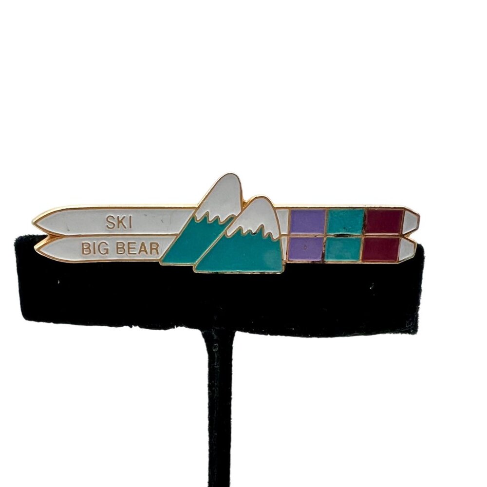 Big Bear California Enamel Lapel Pin Brooch With Skis Mountains Apres Ski